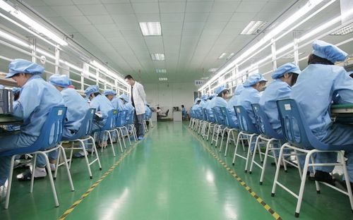 為何我國工廠紛紛搬往越南？世界工廠要開始轉(zhuǎn)移了嗎？這3點講透照明電器及配件的產(chǎn)業(yè)遷移